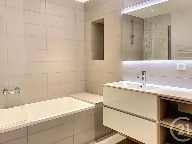 Appartement F3 à vendre - 3 pièces - 79.2 m2 - PORTO VECCHIO - 20 - CORSE - Century 21 Demeures Conseils Appartement F3 à vendre - 3 pièces - 79.2 m2 - PORTO VECCHIO - 20 - CORSE - Century 21 Demeures Conseils