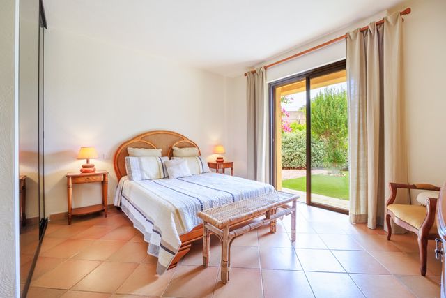 Afficher la photo en grand maison à vendre - 6 pièces - 233.79 m2 - LECCI - 201 - CORSE - Century 21 Demeures Conseils