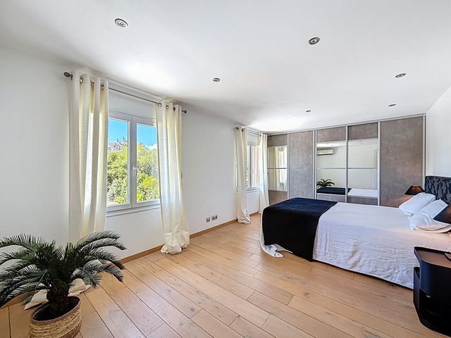 Afficher la photo en grand maison à vendre - 6 pièces - 201.0 m2 - PORTO VECCHIO - 201 - CORSE - Century 21 Demeures Conseils