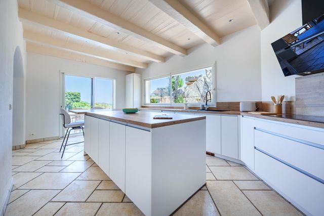 maison à louer - 5 pièces - 162.0 m2 - PORTO VECCHIO - 201 - CORSE - Century 21 Demeures Conseils