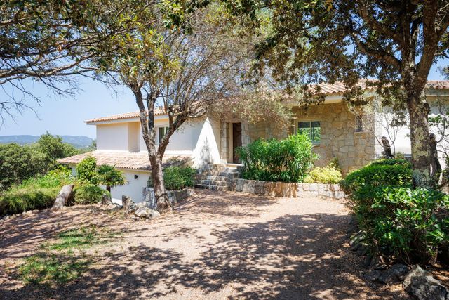 maison à louer - 5 pièces - 162.0 m2 - PORTO VECCHIO - 201 - CORSE - Century 21 Demeures Conseils