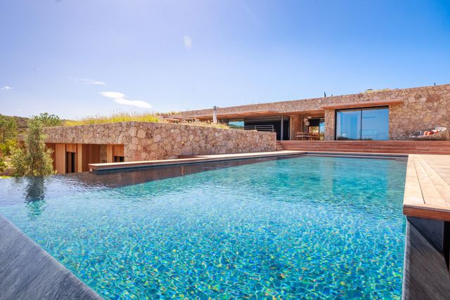 maison à louer - 7 pièces - 450.0 m2 - BONIFACIO - 201 - CORSE - Century 21 Demeures Conseils