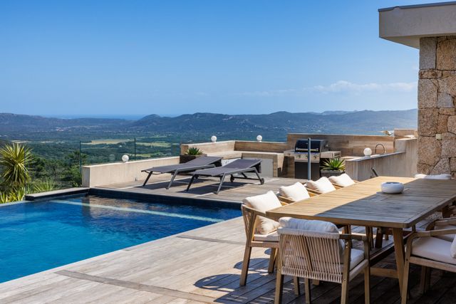 maison à vendre - 10 pièces - 320.0 m2 - PORTO VECCHIO - 201 - CORSE - Century 21 Demeures Conseils