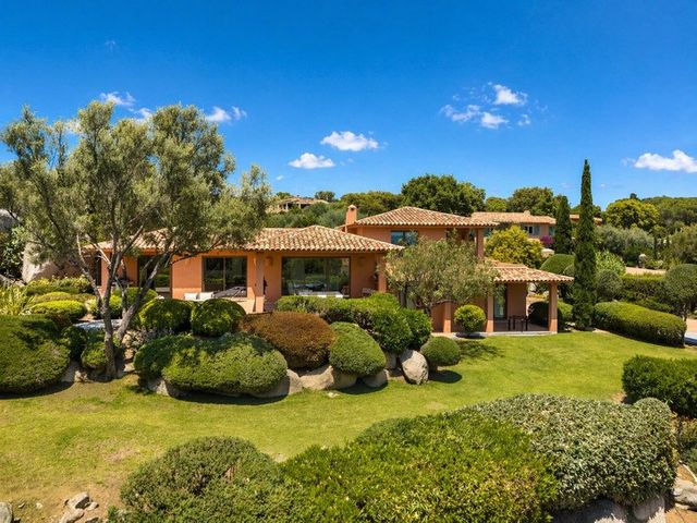 maison à vendre - 7 pièces - 233.0 m2 - ZONZA - 201 - CORSE - Century 21 Demeures Conseils