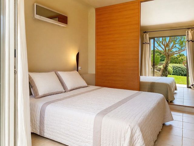 maison à vendre - 7 pièces - 233.0 m2 - ZONZA - 201 - CORSE - Century 21 Demeures Conseils