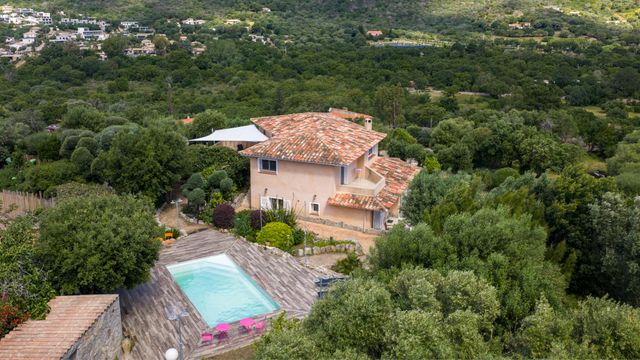 maison à vendre - 8 pièces - 200.0 m2 - ZONZA - 201 - CORSE - Century 21 Demeures Conseils