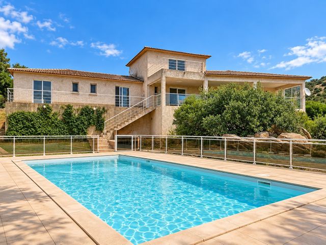 maison à vendre - 6 pièces - 212.0 m2 - PORTO VECCHIO - 201 - CORSE - Century 21 Demeures Conseils