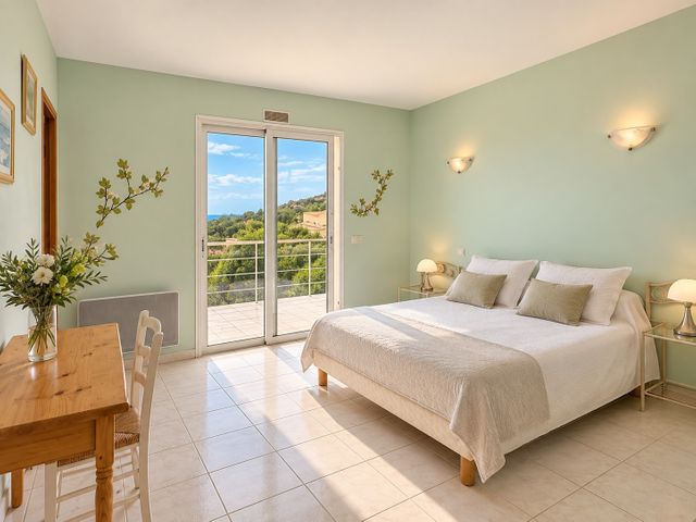 maison à vendre - 6 pièces - 212.0 m2 - PORTO VECCHIO - 201 - CORSE - Century 21 Demeures Conseils