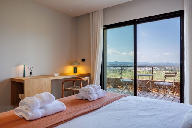maison à louer - 7 pièces - 350.0 m2 - PORTO VECCHIO - 201 - CORSE - Century 21 Demeures Conseils