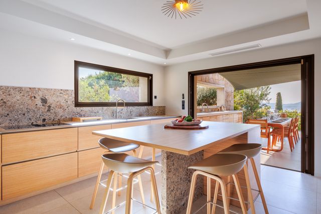 maison à louer - 7 pièces - 350.0 m2 - PORTO VECCHIO - 201 - CORSE - Century 21 Demeures Conseils