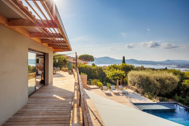 maison à louer - 7 pièces - 350.0 m2 - PORTO VECCHIO - 201 - CORSE - Century 21 Demeures Conseils