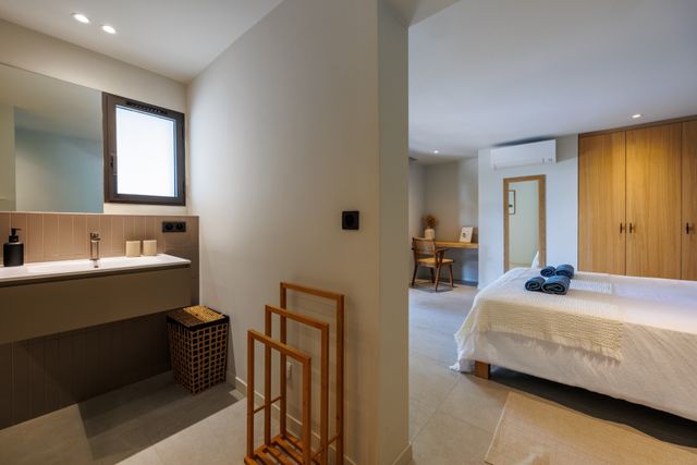 maison à louer - 7 pièces - 350.0 m2 - PORTO VECCHIO - 201 - CORSE - Century 21 Demeures Conseils
