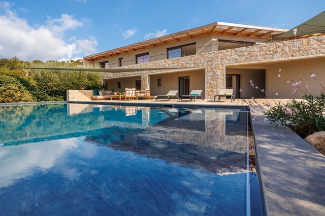 maison à louer - 7 pièces - 350.0 m2 - PORTO VECCHIO - 201 - CORSE - Century 21 Demeures Conseils