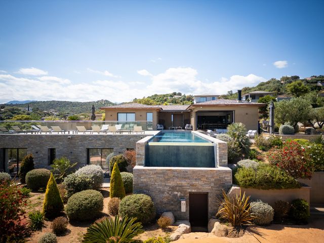 maison à louer - 7 pièces - 350.0 m2 - ZONZA - 201 - CORSE - Century 21 Demeures Conseils