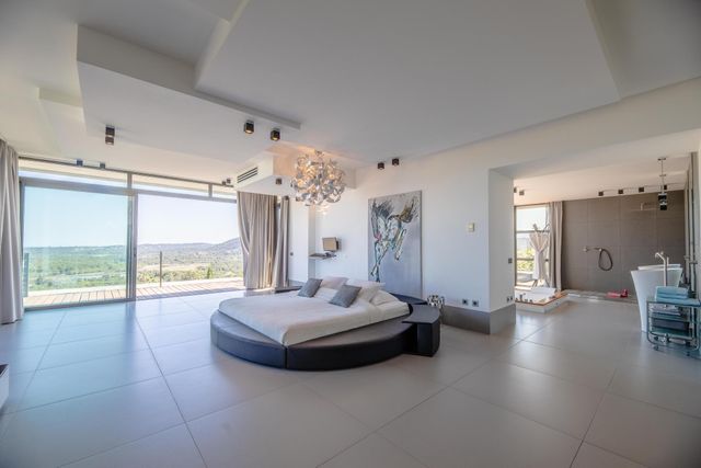 Afficher la photo en grand maison à vendre - 7 pièces - 314.07 m2 - ZONZA - 201 - CORSE - Century 21 Demeures Conseils