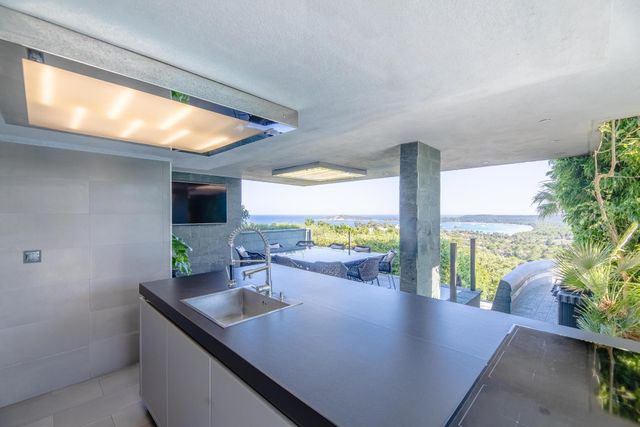 Afficher la photo en grand maison à vendre - 7 pièces - 314.07 m2 - ZONZA - 201 - CORSE - Century 21 Demeures Conseils