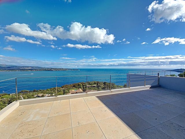 maison à louer - 6 pièces - 340.0 m2 - PORTO VECCHIO - 201 - CORSE - Century 21 Demeures Conseils