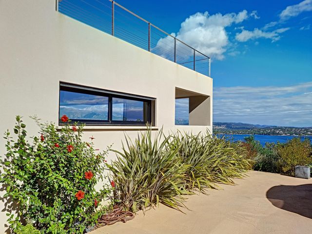 maison à louer - 6 pièces - 340.0 m2 - PORTO VECCHIO - 201 - CORSE - Century 21 Demeures Conseils