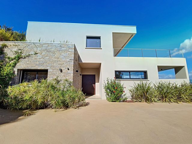 maison à louer - 6 pièces - 340.0 m2 - PORTO VECCHIO - 201 - CORSE - Century 21 Demeures Conseils