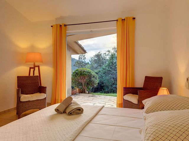 maison à louer - 7 pièces - 250.0 m2 - LECCI - 201 - CORSE - Century 21 Demeures Conseils