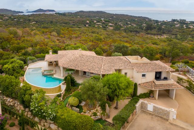 maison à vendre - 8 pièces - 233.97 m2 - ZONZA - 201 - CORSE - Century 21 Demeures Conseils