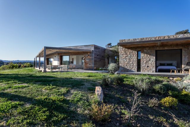 maison à louer - 5 pièces - 300.0 m2 - BONIFACIO - 201 - CORSE - Century 21 Demeures Conseils