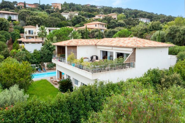 maison à vendre - 9 pièces - 324.0 m2 - PORTO VECCHIO - 201 - CORSE - Century 21 Demeures Conseils