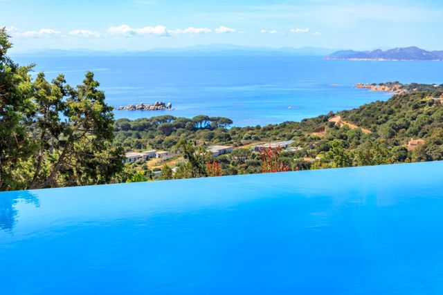 maison à louer - 7 pièces - 300.0 m2 - PORTO VECCHIO - 201 - CORSE - Century 21 Demeures Conseils