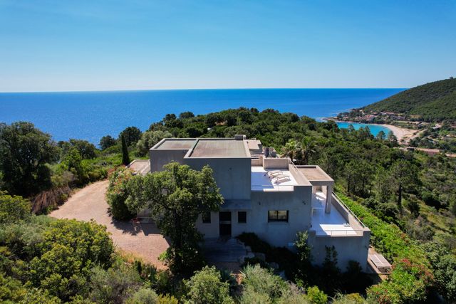 maison à vendre - 10 pièces - 280.0 m2 - ZONZA - 201 - CORSE - Century 21 Demeures Conseils
