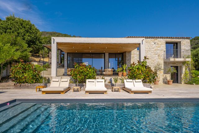 maison à louer - 5 pièces - 280.0 m2 - ZONZA - 201 - CORSE - Century 21 Demeures Conseils