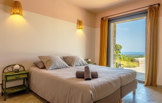 maison à louer - 4 pièces - 235.0 m2 - ZONZA - 201 - CORSE - Century 21 Demeures Conseils