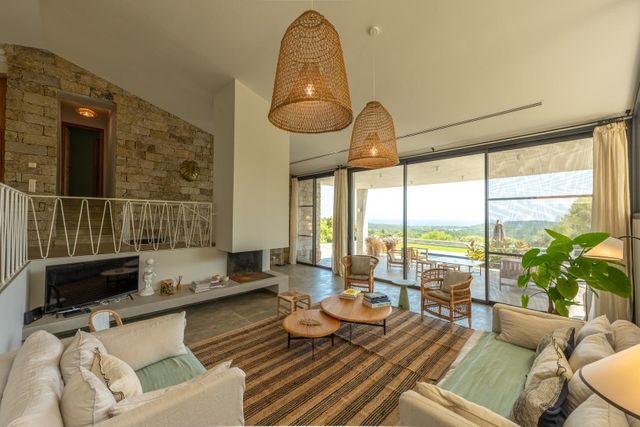 maison à louer - 4 pièces - 235.0 m2 - ZONZA - 201 - CORSE - Century 21 Demeures Conseils