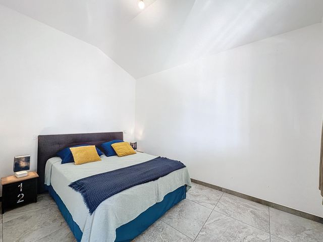 Afficher la photo en grand maison à vendre - 16 pièces - 418.49 m2 - ZONZA - 201 - CORSE - Century 21 Demeures Conseils
