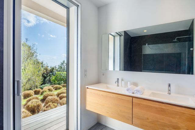 maison à louer - 8 pièces - 400.0 m2 - PORTO VECCHIO - 201 - CORSE - Century 21 Demeures Conseils