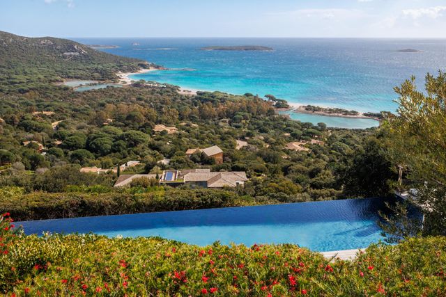 maison à louer - 8 pièces - 400.0 m2 - PORTO VECCHIO - 201 - CORSE - Century 21 Demeures Conseils