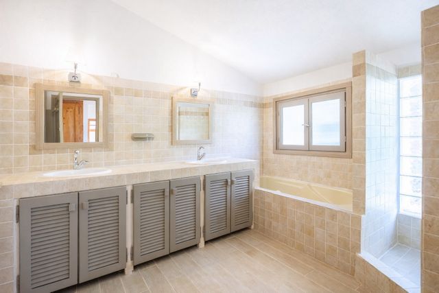 maison à vendre - 6 pièces - 191.48 m2 - PORTO VECCHIO - 201 - CORSE - Century 21 Demeures Conseils