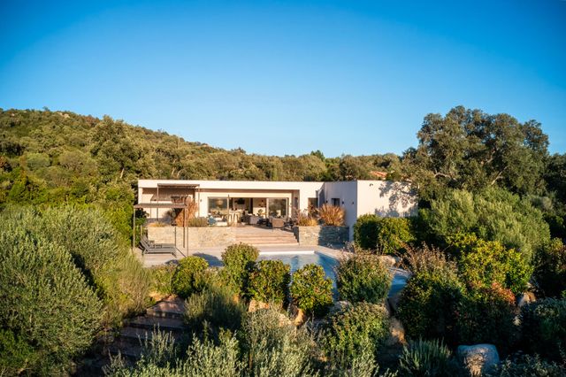 maison à louer - 4 pièces - 134.0 m2 - LECCI - 201 - CORSE - Century 21 Demeures Conseils