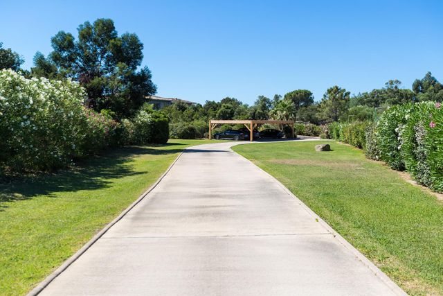 maison à louer - 8 pièces - 500.0 m2 - PORTO VECCHIO - 201 - CORSE - Century 21 Demeures Conseils