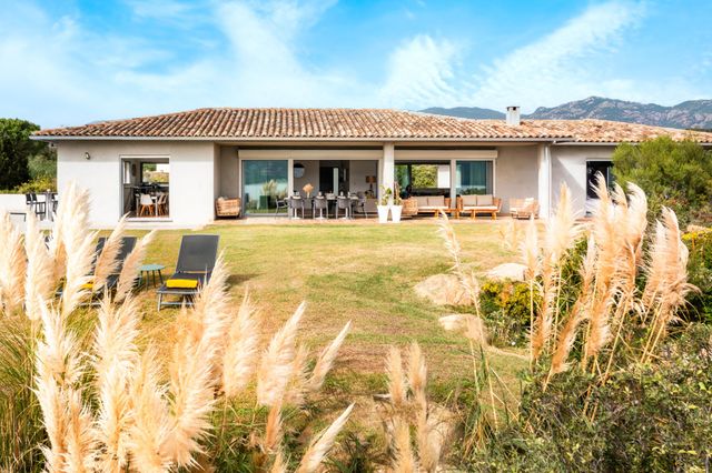 maison à louer - 8 pièces - 500.0 m2 - PORTO VECCHIO - 201 - CORSE - Century 21 Demeures Conseils