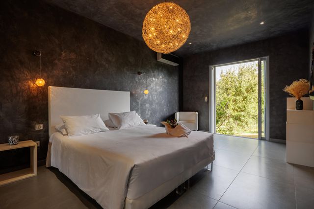 maison à louer - 8 pièces - 500.0 m2 - PORTO VECCHIO - 201 - CORSE - Century 21 Demeures Conseils