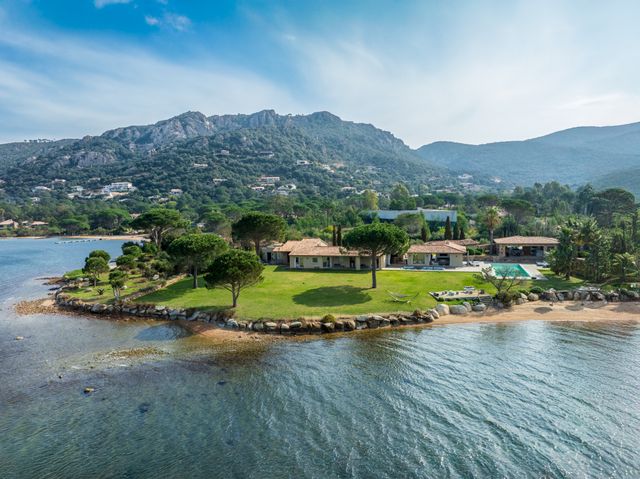 maison à vendre - 7 pièces - 300.0 m2 - PORTO VECCHIO - 201 - CORSE - Century 21 Demeures Conseils