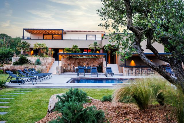 Afficher la photo en grand maison à louer - 7 pièces - 300.0 m2 - ZONZA - 201 - CORSE - Century 21 Demeures Conseils