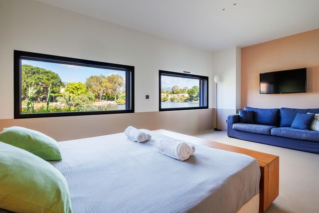 Afficher la photo en grand maison à louer - 7 pièces - 265.0 m2 - LECCI - 201 - CORSE - Century 21 Demeures Conseils