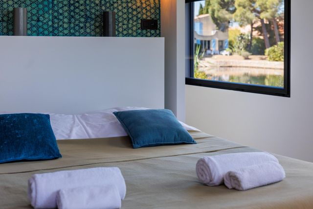 Afficher la photo en grand maison à louer - 7 pièces - 265.0 m2 - LECCI - 201 - CORSE - Century 21 Demeures Conseils