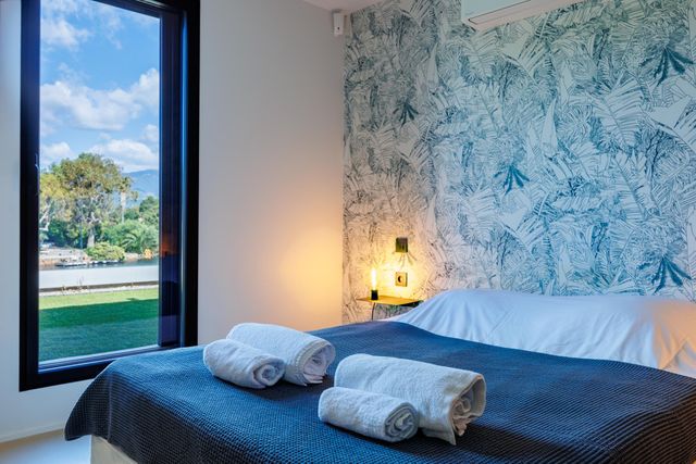 Afficher la photo en grand maison à louer - 7 pièces - 265.0 m2 - LECCI - 201 - CORSE - Century 21 Demeures Conseils