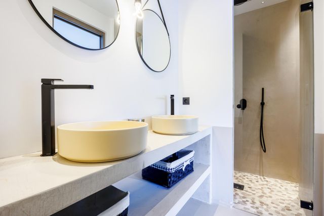 Afficher la photo en grand maison à louer - 7 pièces - 265.0 m2 - LECCI - 201 - CORSE - Century 21 Demeures Conseils