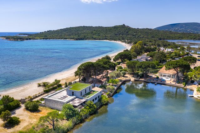 Afficher la photo en grand maison à louer - 7 pièces - 265.0 m2 - LECCI - 201 - CORSE - Century 21 Demeures Conseils