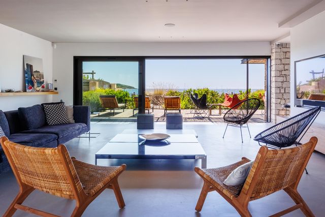 Afficher la photo en grand maison à louer - 7 pièces - 265.0 m2 - LECCI - 201 - CORSE - Century 21 Demeures Conseils