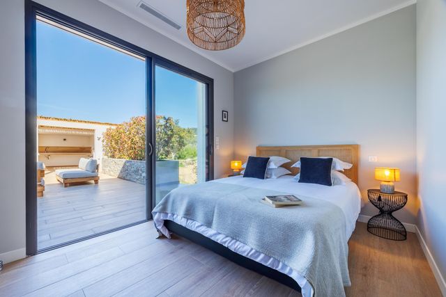 maison à louer - 4 pièces - 190.0 m2 - ZONZA - 201 - CORSE - Century 21 Demeures Conseils