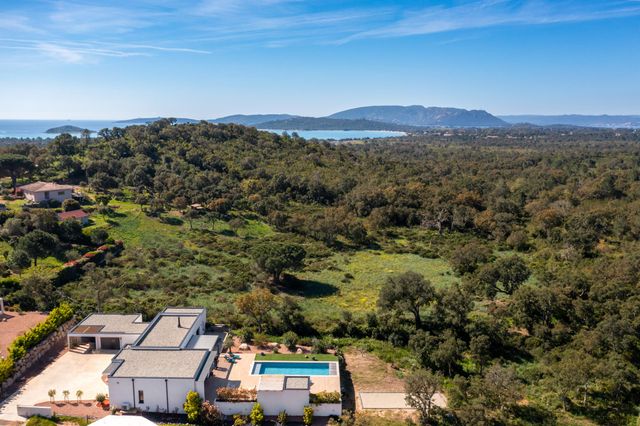 maison à louer - 4 pièces - 190.0 m2 - ZONZA - 201 - CORSE - Century 21 Demeures Conseils